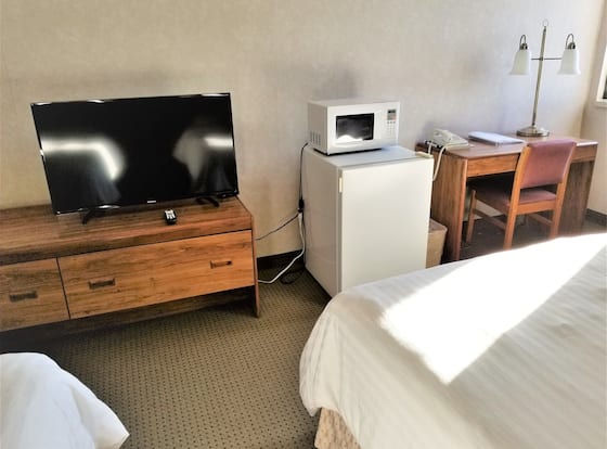 Abby Inn is a family friendly hotel in Abbotsford, Wisconsin (WI)