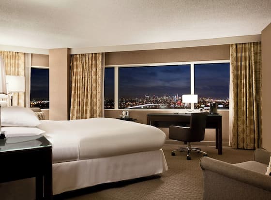 The Park Hotel at Meadowlands is a family friendly hotel in East Rutherford, New Jersey (NJ)
