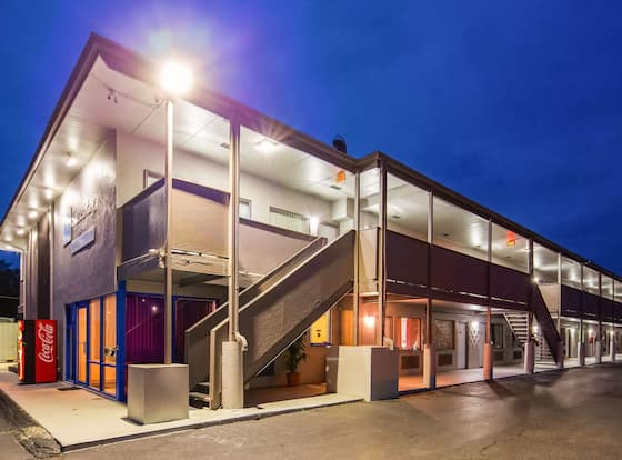 SureStay Hotel by Best Western Findlay is a family friendly hotel in Findlay, Ohio (OH)