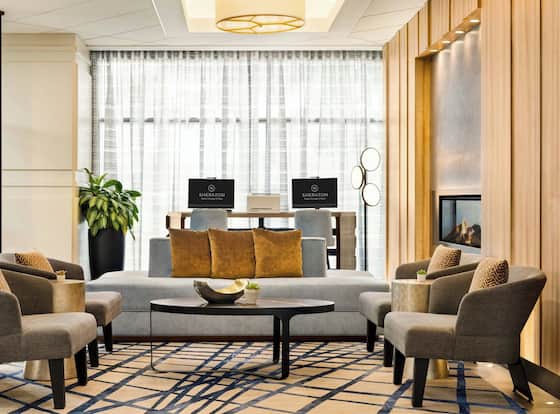 Sheraton Suites Chicago O'Hare is a family friendly hotel in Rosemont, Illinois (IL)