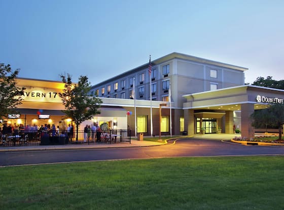DoubleTree by Hilton Mahwah is a family friendly hotel in Ramapo College of New Jersey, New Jersey (NJ)