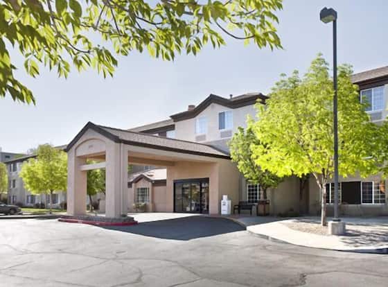 Rodeway Inn Airport is a family friendly hotel in Albuquerque, New Mexico (NM)
