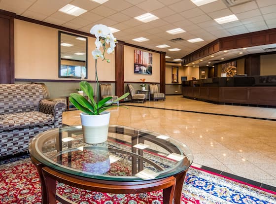 Best Western Plus Chicago Hillside is a family friendly hotel in Hillside, Illinois (IL)