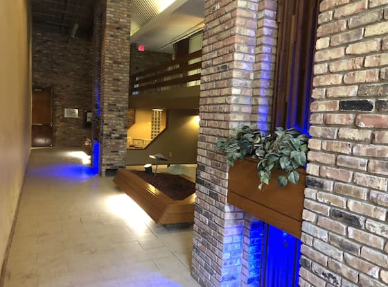 Michigan City Inn is a family friendly hotel in Michigan City, Indiana (IN)
