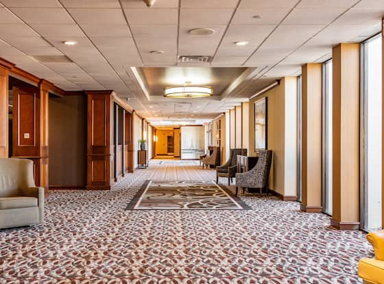 Wyndham Omaha / West Dodge is a family friendly hotel in Omaha, Nebraska (NE)