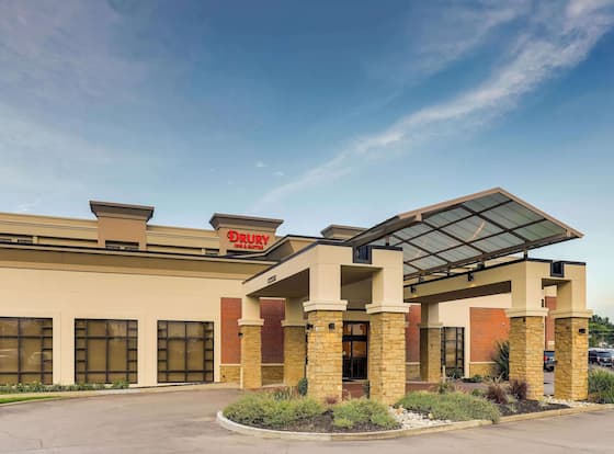 Drury Inn & Suites St Joseph is a family friendly hotel in St. Joseph, Missouri (MO)