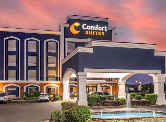 Comfort Suites Olive Branch - Memphis South is a family friendly hotel in Olive Branch, Mississippi (MS)