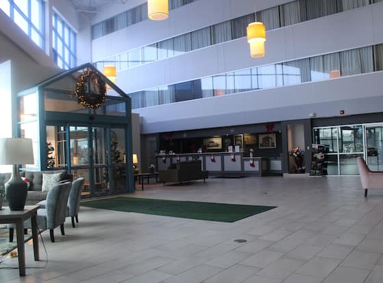 Wyndham Flint MI/Grand Blanc/Bishop Airport/Conference Ct is a family friendly hotel in Flint, Michigan (MI)
