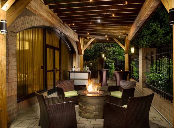 Holiday Inn Charlotte University Executive Park by IHG is a family friendly hotel in Charlotte, North Carolina (NC)