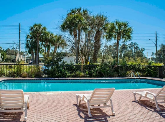 Quality Inn Weeki Wachee is a family friendly hotel in North Weeki Wachee, Florida (FL)