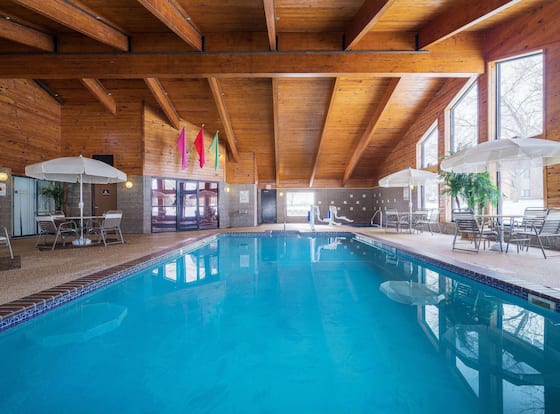 Econo Lodge Sioux Falls Empire Mall is a family friendly hotel in Sioux Falls, South Dakota (SD)