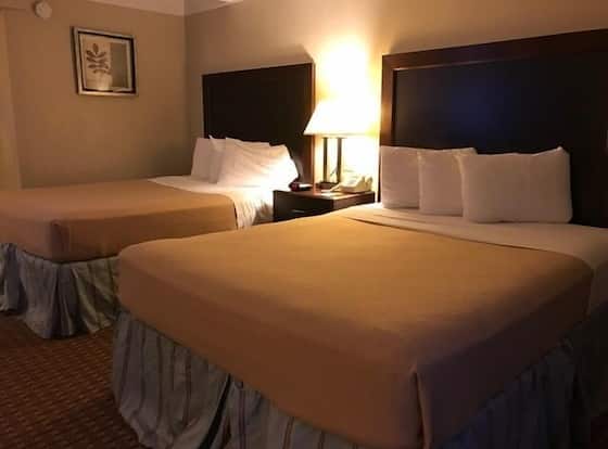 Days Inn by Wyndham Bloomington West is a family friendly hotel in Bloomington, Minnesota (MN)