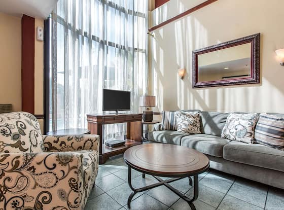 Econo Lodge Inn & Suites Riverside - Corona is a family friendly hotel in Riverside, California (CA)