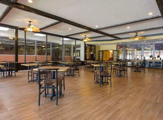  Inn at Lebanon - Hershey & Manheim area is a family friendly hotel in Lebanon, Pennsylvania (PA)