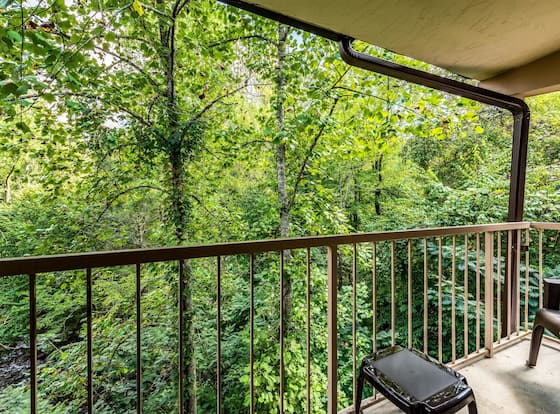 Motel 6 Gatlinburg, TN - Smoky Mountains is a family friendly hotel in Gatlinburg, Tennessee (TN)