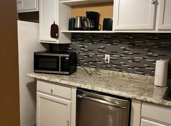 Cozy Stone Mountain Villa is a family friendly hotel in Stone Mountain, Georgia (GA)