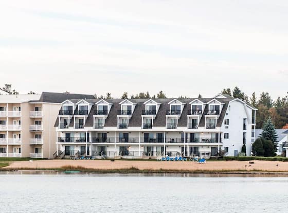 Quality Inn & Suites Mackinaw City Beachfront is a family friendly hotel in Mackinaw City, Michigan (MI)