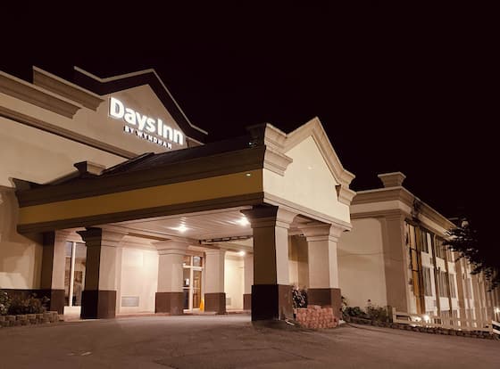 Days Inn by Wyndham Williamsport is a family friendly hotel in South Williamsport, Pennsylvania (PA)