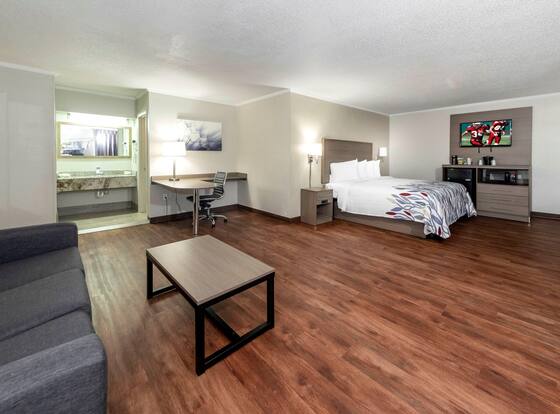 Red Roof Inn Petersburg - Fort Lee is a family friendly hotel in Petersburg, Virginia (VA)