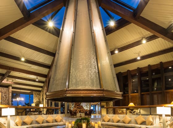 Lodge Of Four Seasons Golf Resort, Marina & Spa is a family friendly hotel in Lake Ozark, Missouri (MO)
