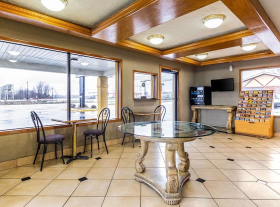 Econo Lodge Seymour is a family friendly hotel in Seymour, Indiana (IN)