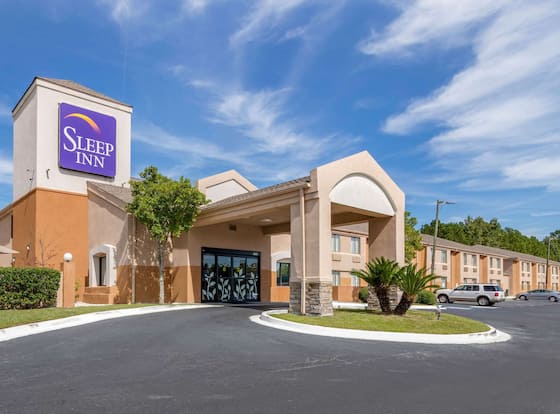 Sleep Inn I-95 North Savannah is a family friendly hotel in Port Wentworth, Georgia (GA)