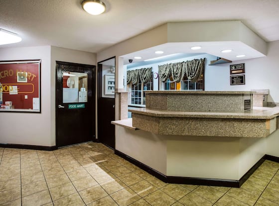 Ramada by Wyndham Sioux Falls is a family friendly hotel in Sioux Falls, South Dakota (SD)