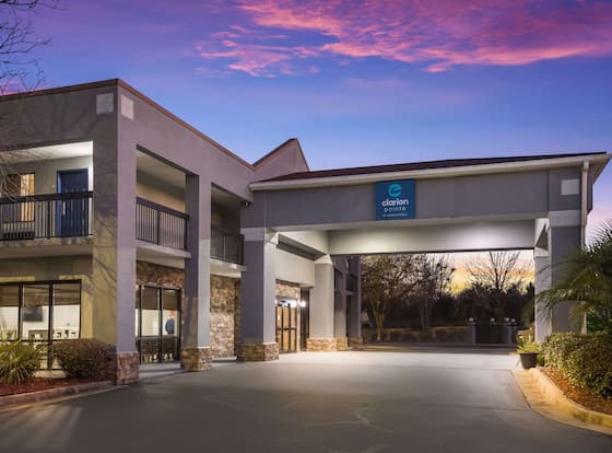 Clarion Pointe Forsyth I-75 is a family friendly hotel in Forsyth, Georgia (GA)