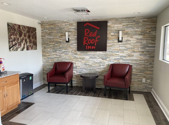 Red Roof Inn Walton - Richwood is a family friendly hotel in Walton, Kentucky (KY)