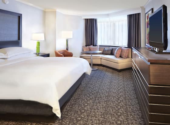 Hilton Minneapolis-St. Paul Airport is a family friendly hotel in Bloomington, Minnesota (MN)