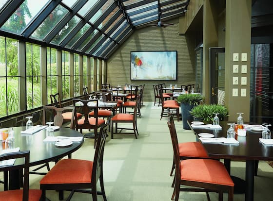 Ethan Allen Hotel is a family friendly hotel in Danbury, Connecticut (CT)