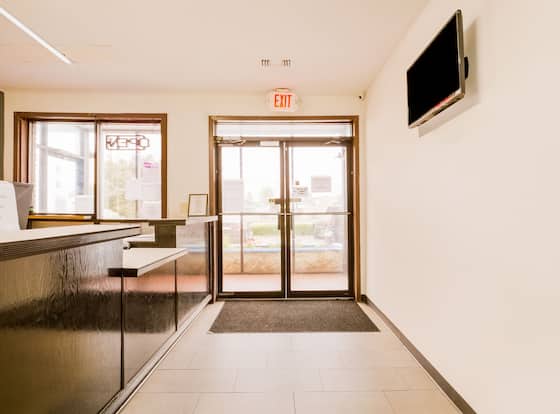 Economy Hotel Saint Louis is a family friendly hotel in Berkeley, Missouri (MO)
