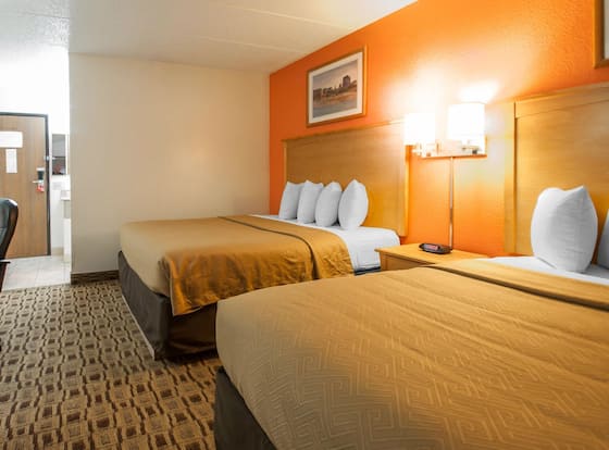 Econo Lodge Kansas City Downtown North is a family friendly hotel in North Kansas City, Missouri (MO)