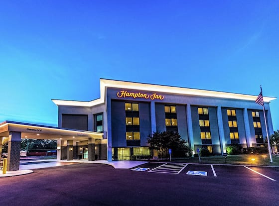 Hampton Inn St. Charles St. Peters is a family friendly hotel in St. Charles, Missouri (MO)