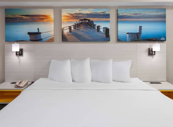 Days Inn by Wyndham Baltimore Northwest is a family friendly hotel in Baltimore, Maryland (MD)