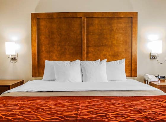 Comfort Inn Marshalltown South is a family friendly hotel in Marshalltown, Iowa (IA)