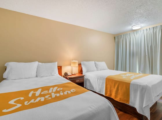 Rodeway Inn Colonial Heights I-95 is a family friendly hotel in Colonial Heights, Virginia (VA)