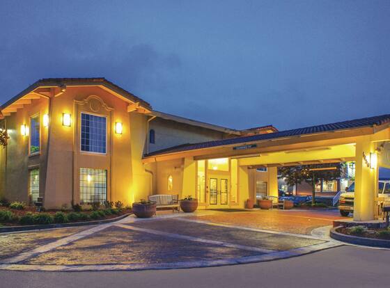 La Quinta Inn by Wyndham Moline Airport is a family friendly hotel in Moline, Illinois (IL)