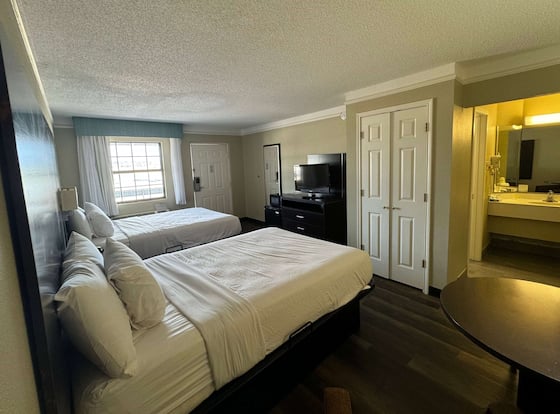 Travelodge by Wyndham Tuscaloosa is a family friendly hotel in Tuscaloosa, Alabama (AL)