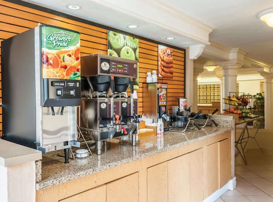 La Quinta Inn by Wyndham New Orleans West Bank / Gretna is a family friendly hotel in Gretna, Louisiana (LA)