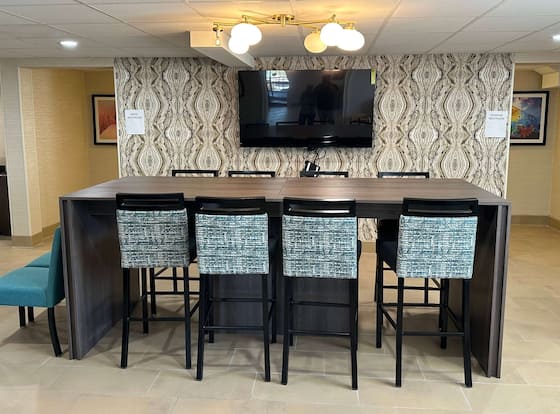 La Quinta Inn by Wyndham Albuquerque Airport is a family friendly hotel in Albuquerque, New Mexico (NM)
