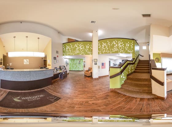 Sleep Inn Airport is a family friendly hotel in Sioux Falls, South Dakota (SD)