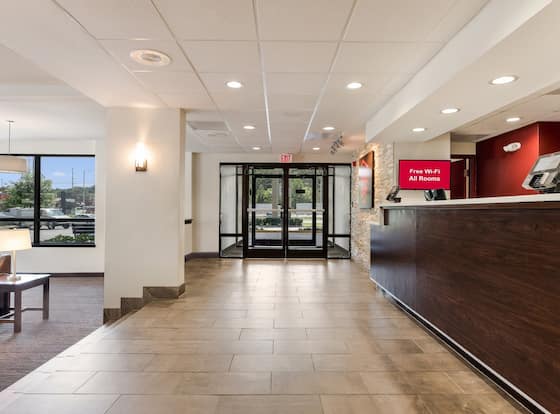 Red Roof Inn Birmingham South is a family friendly hotel in Hoover, Alabama (AL)