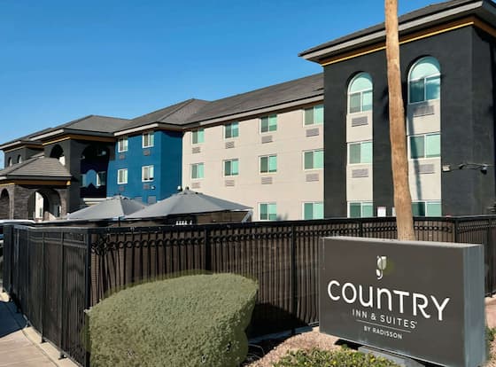 Country Inn & Suites by Radisson, Phoenix Airport, AZ is a family friendly hotel in Phoenix, Arizona (AZ)