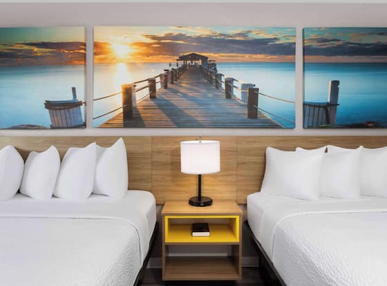 Days Inn by Wyndham Wildwood I-75 is a family friendly hotel in Wildwood, Florida (FL)