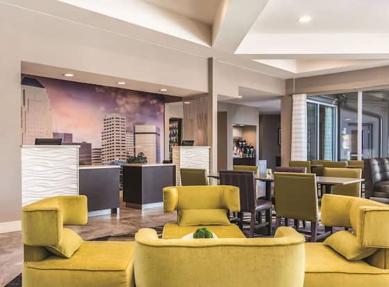 La Quinta Inn & Suites by Wyndham Shreveport Airport is a family friendly hotel in Shreveport, Louisiana (LA)