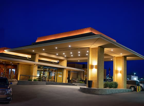 Mirabeau Park Hotel & Convention Center is a family friendly hotel in Spokane Valley, Washington (WA)