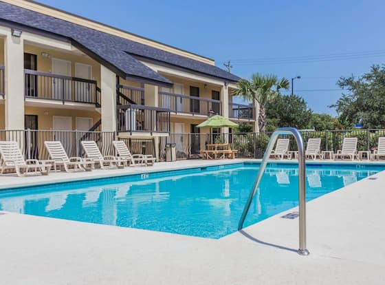 Quality Inn Mt. Pleasant - Charleston is a family friendly hotel in Mount Pleasant, South Carolina (SC)