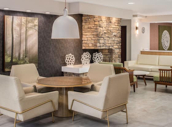 Fairfield Inn & Suites by Marriott Portland Airport is a family friendly hotel in Portland, Oregon (OR)