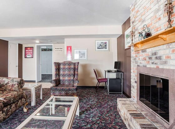 Econo Lodge Jefferson City is a family friendly hotel in Jefferson City, Missouri (MO)